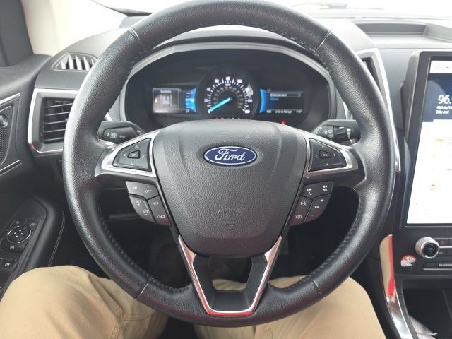 Certified 2024 Ford Edge Titanium AWD/4WD image 15