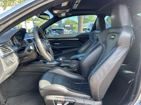 Used 2018 BMW M4 Coupe RWD image 16
