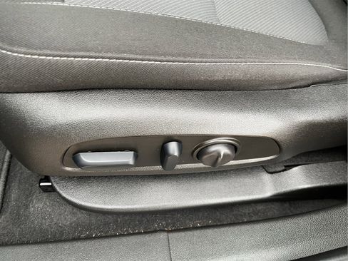 Used 2023 Chevrolet Blazer LT w/ Driver Confidence Package image 11