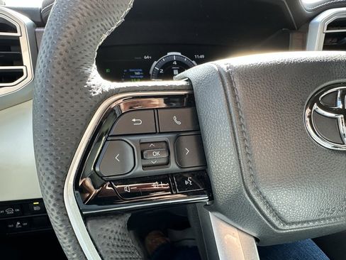 Used 2025 Toyota Sequoia Capstone image 38