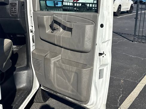 Used 2017 GMC Savana 3500 image 15