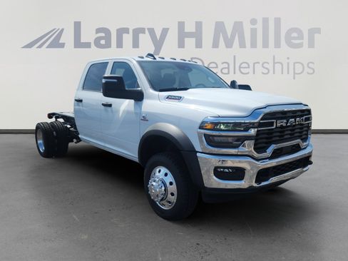 New 2025 RAM 5500 Tradesman image 8