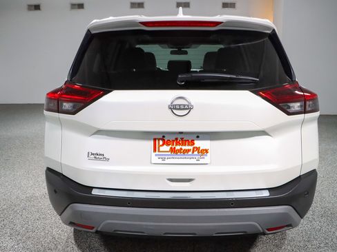 Used 2023 Nissan Rogue SV w/ SV Premium B Package FWD image 8
