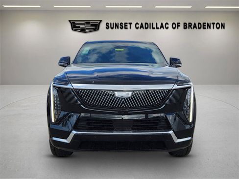 New 2025 Cadillac Escalade IQ Luxury 1 w/ Smart Trailering package image 2