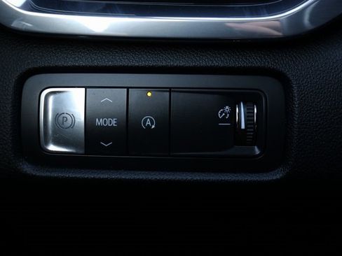 Used 2025 GMC Acadia Elevation image 20