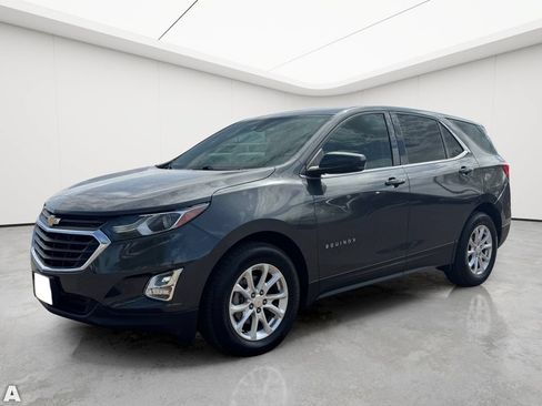 Used 2019 Chevrolet Equinox LT FWD image 2