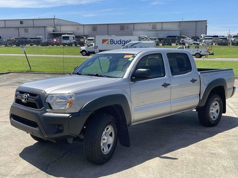 Used 2014 Toyota Tacoma PreRunner w/ Convenience Package RWD image 7