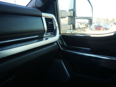 Used 2025 Ford F450 King Ranch w/ FX4 Off-Road Package image 23