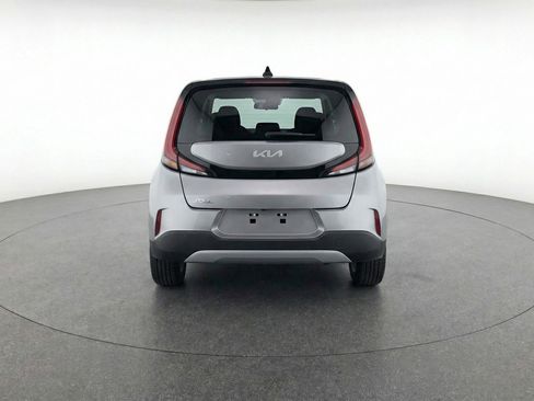 Used 2025 Kia Soul LX w/ LX Technology Package FWD image 7