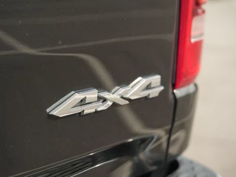 Used 2022 RAM 1500 Laramie AWD/4WD image 44