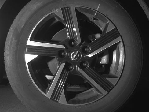 Used 2025 Nissan Sentra SV image 13