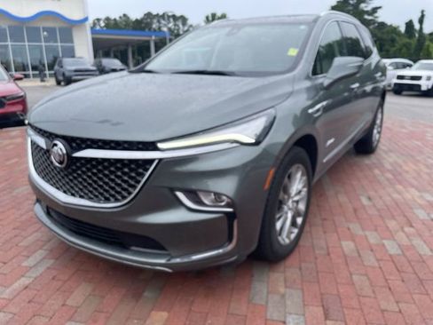 Used 2023 Buick Enclave Avenir FWD image 1