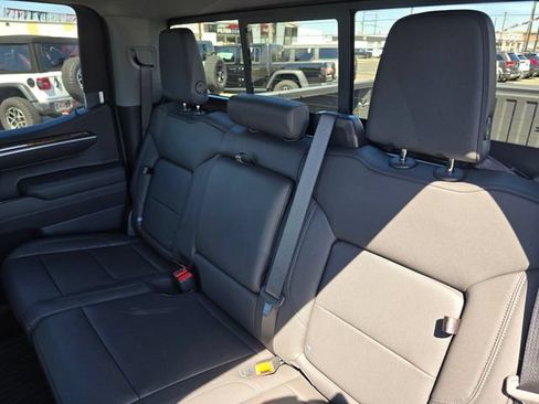 New 2026 GMC Sierra 1500 Elevation w/ Elevation Premium Package AWD/4WD image 17