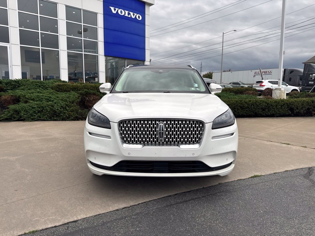 Used 2022 Lincoln Corsair Reserve w/ Equipment Group 201A AWD/4WD image 2