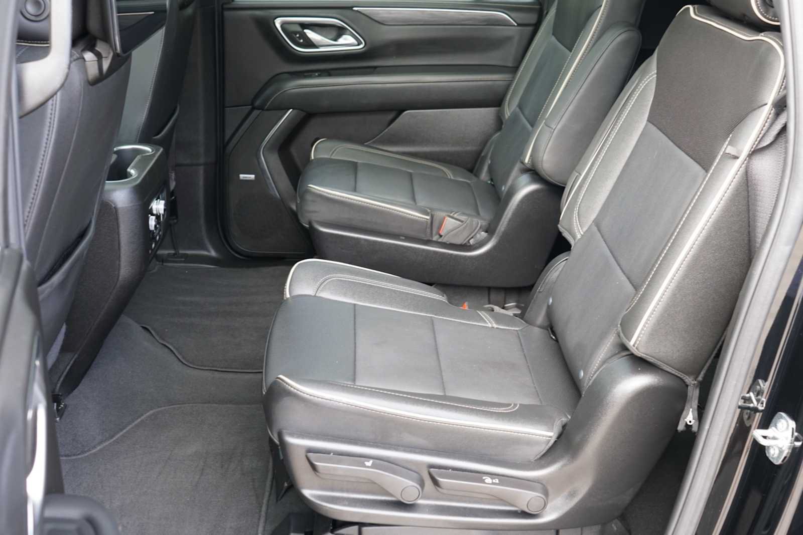 Used 2024 GMC Yukon XL SLT w/ SLT Premium Package AWD/4WD image 20