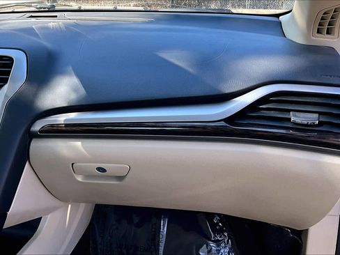 Used 2014 Ford Fusion SE w/ Equipment Group 202A image 19