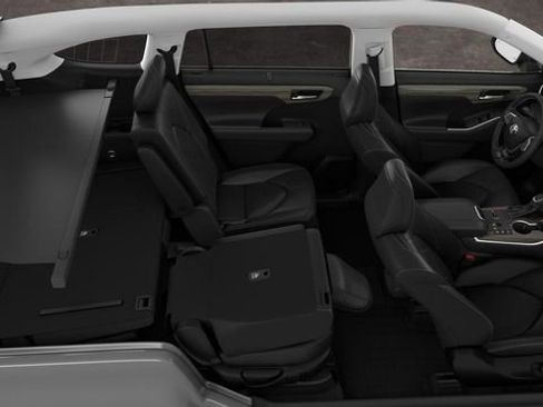 New 2026 Toyota Highlander Platinum image 22