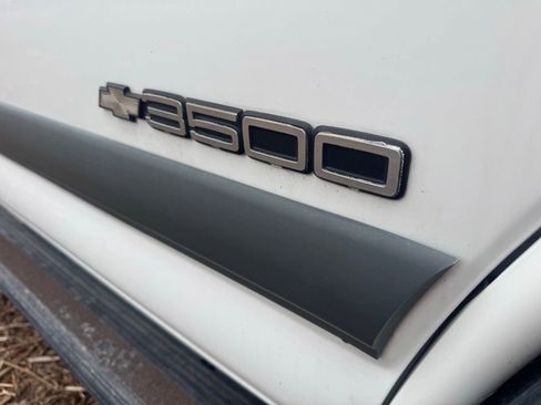 Used 2000 Chevrolet Express 3500 Extended Passenger w/ LS Preferred Equipment Group image 4