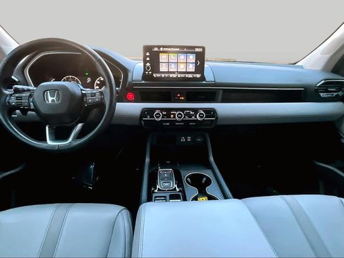 Used 2025 Honda Pilot EX-L image 15