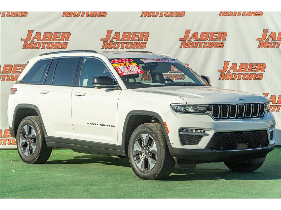 Used 2022 Jeep Grand Cherokee Limited 4xe w/ Luxury Tech Group II AWD/4WD image 1