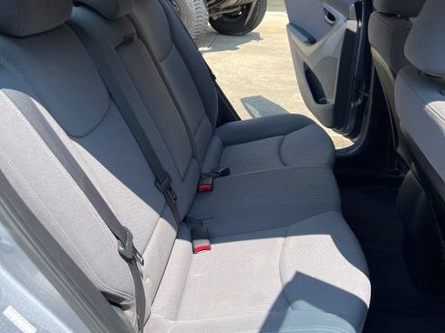 Used 2016 Hyundai Elantra SE w/ Option Group 02 FWD image 13