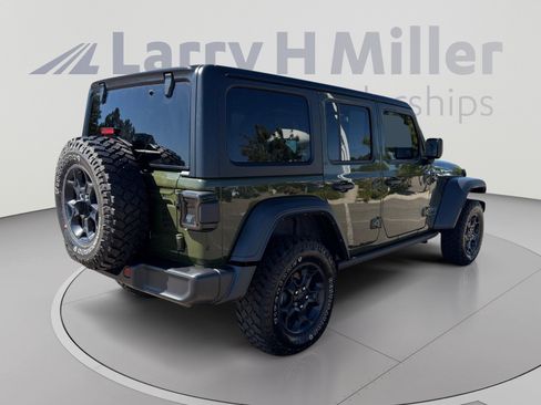 Used 2023 Jeep Wrangler Unlimited w/ Cold Weather Group AWD/4WD image 6