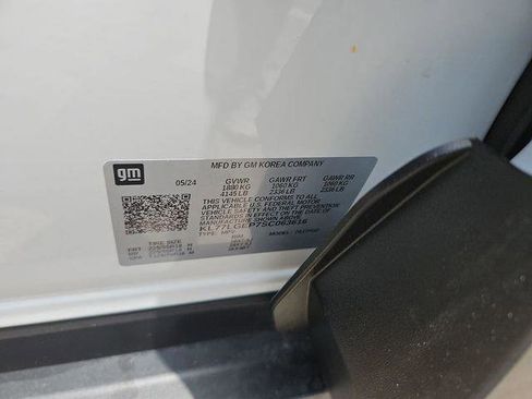 Used 2025 Chevrolet Trax RS w/ Driver Confidence Package FWD image 29