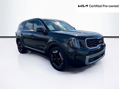 Used 2023 Kia Telluride S w/ S Sunroof Package