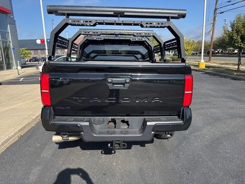 Used 2024 Toyota Tacoma TRD Off-Road image 6