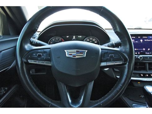 Used 2023 Cadillac CT4 Luxury image 9