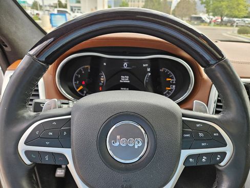 Used 2018 Jeep Grand Cherokee Summit w/ Platinum Series Group AWD/4WD image 21