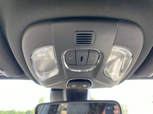 Used 2023 Jeep Compass Limited w/ Sun and Sound Group AWD/4WD image 19