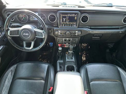 Used 2023 Jeep Wrangler Unlimited Rubicon 4xe w/ Cold Weather Group AWD/4WD image 18