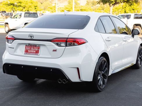 Certified 2024 Toyota Corolla SE w/ SE Premium Package FWD image 5