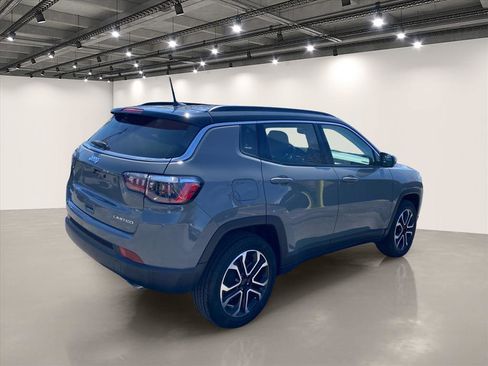 Used 2022 Jeep Compass Limited AWD/4WD image 7