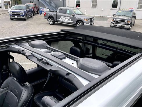 Used 2023 Jeep Wrangler Sahara w/ Cold Weather Group image 34