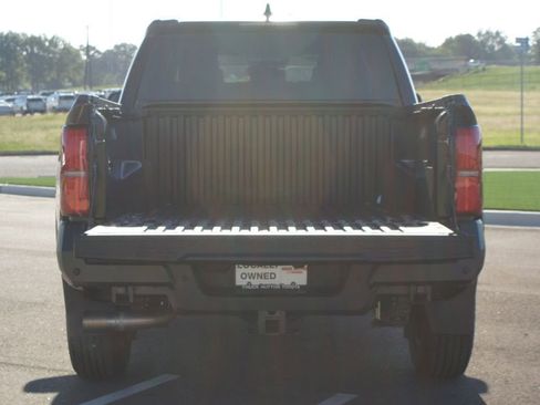 Used 2024 Toyota Tacoma SR image 15