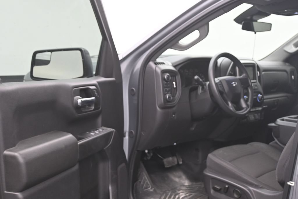 Used 2025 Chevrolet Silverado 1500 Custom Trail Boss AWD/4WD image 11