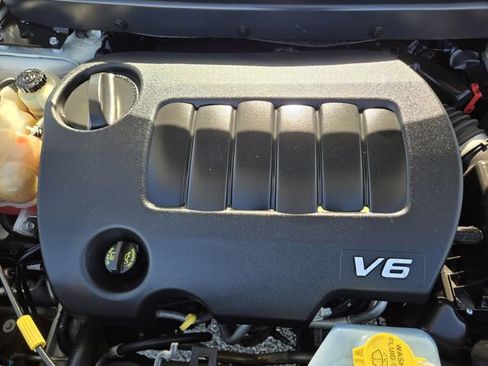 Used 2017 Dodge Journey SXT w/ Premium Group image 29