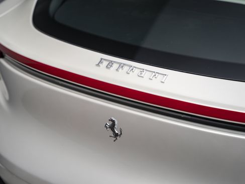 Used 2024 Ferrari Purosangue AWD/4WD image 10