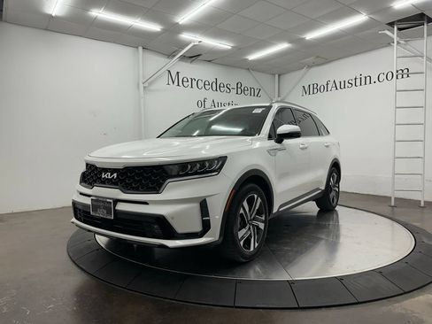 Used 2023 Kia Sorento EX AWD/4WD image 3