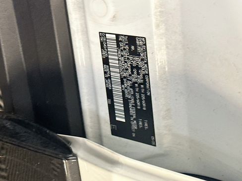 Used 2025 Toyota RAV4 SE AWD/4WD image 12