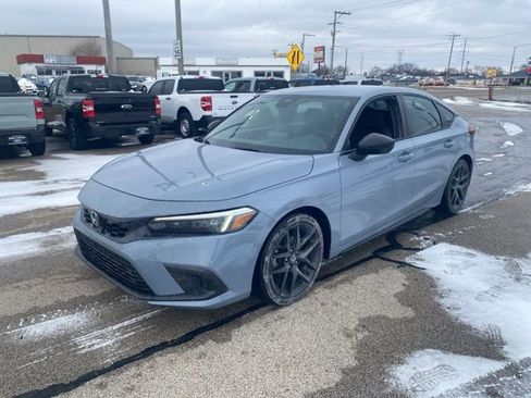 Used 2023 Honda Civic Sport image 2