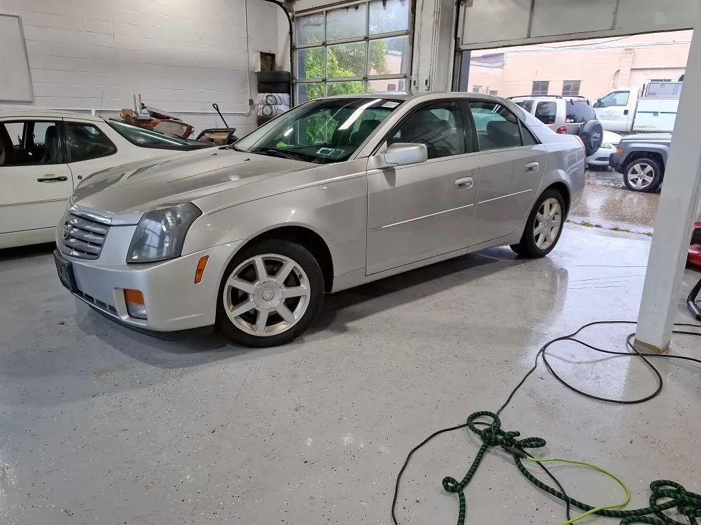 Used 2005 Cadillac CTS 3.6 w/ Luxury Package RWD image 2