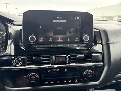 Used 2023 Nissan Pathfinder Rock Creek image 12