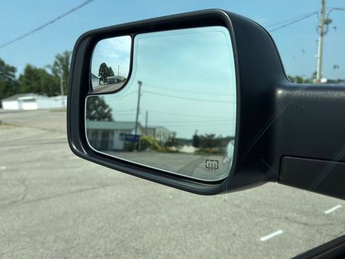 Used 2024 RAM 1500 Big Horn AWD/4WD image 30