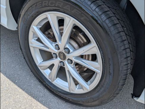 Used 2025 Audi Q3 2.0T Premium AWD/4WD image 21