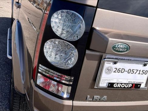 Used 2016 Land Rover LR4 HSE LUX image 29