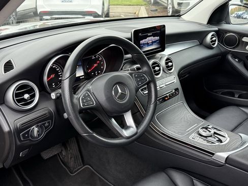 Used 2017 Mercedes-Benz GLC 300 4MATIC image 19
