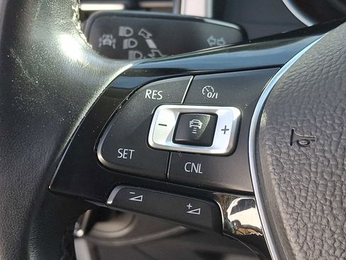 Used 2018 Volkswagen Atlas SEL image 19